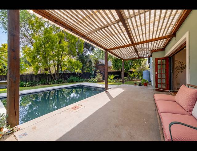 4 BEDROOM FREEHOLD FOR SALE IN ROBINDALE